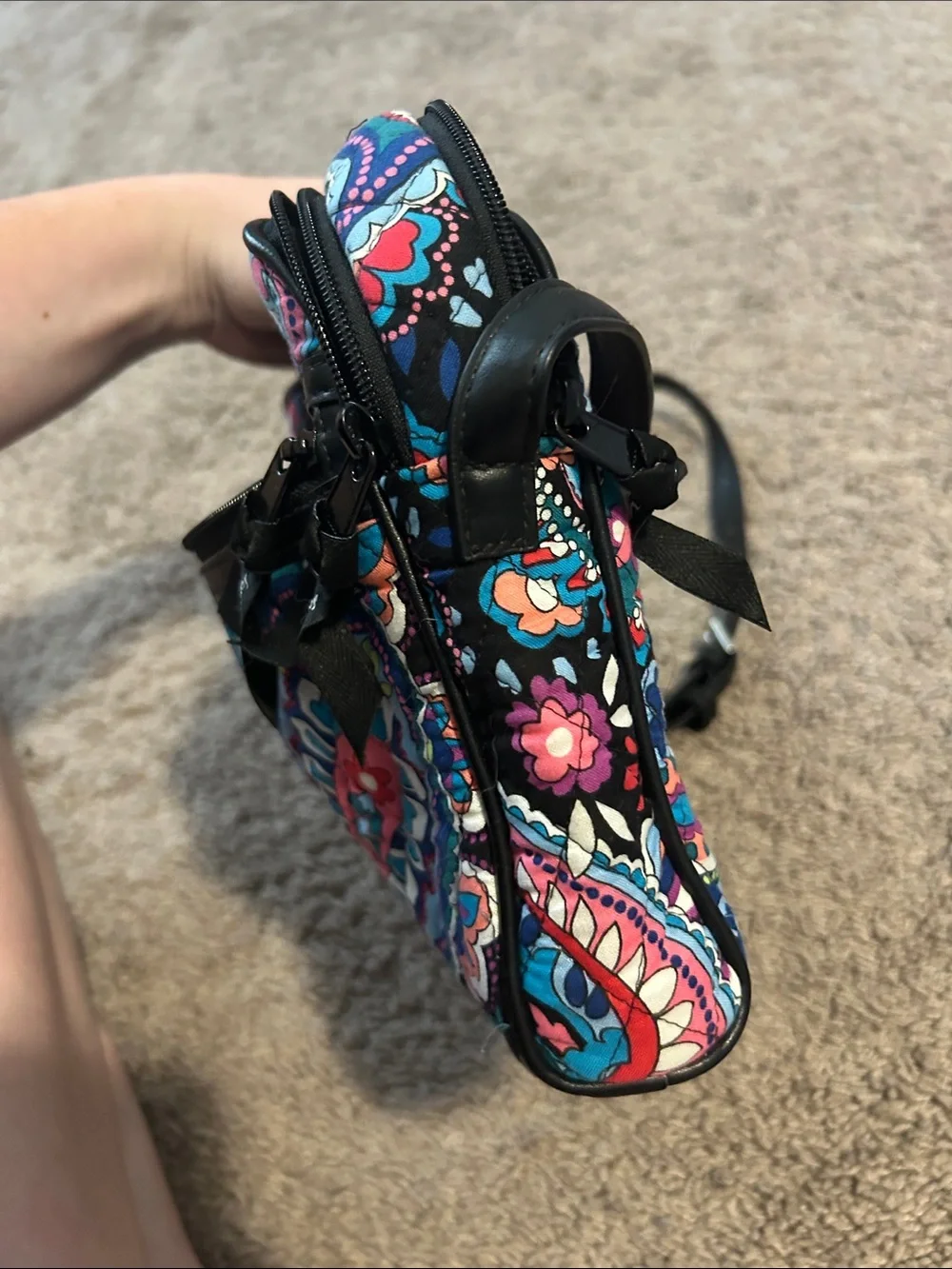 Vera Bradley lightweight crossbody